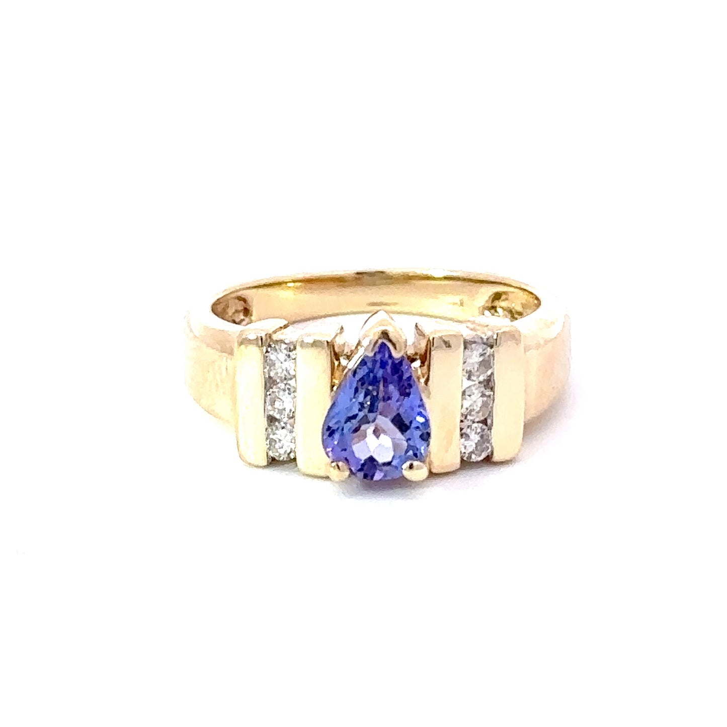 Tanzanite and diamond ring