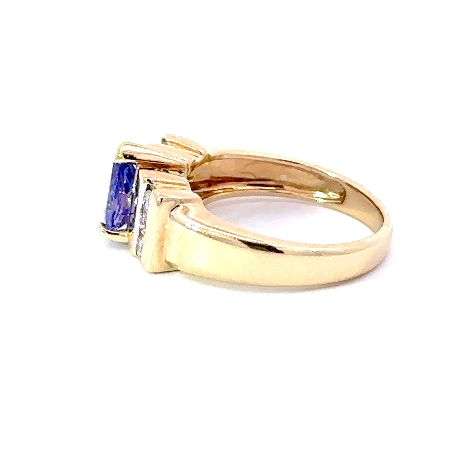 Tanzanite and diamond ring