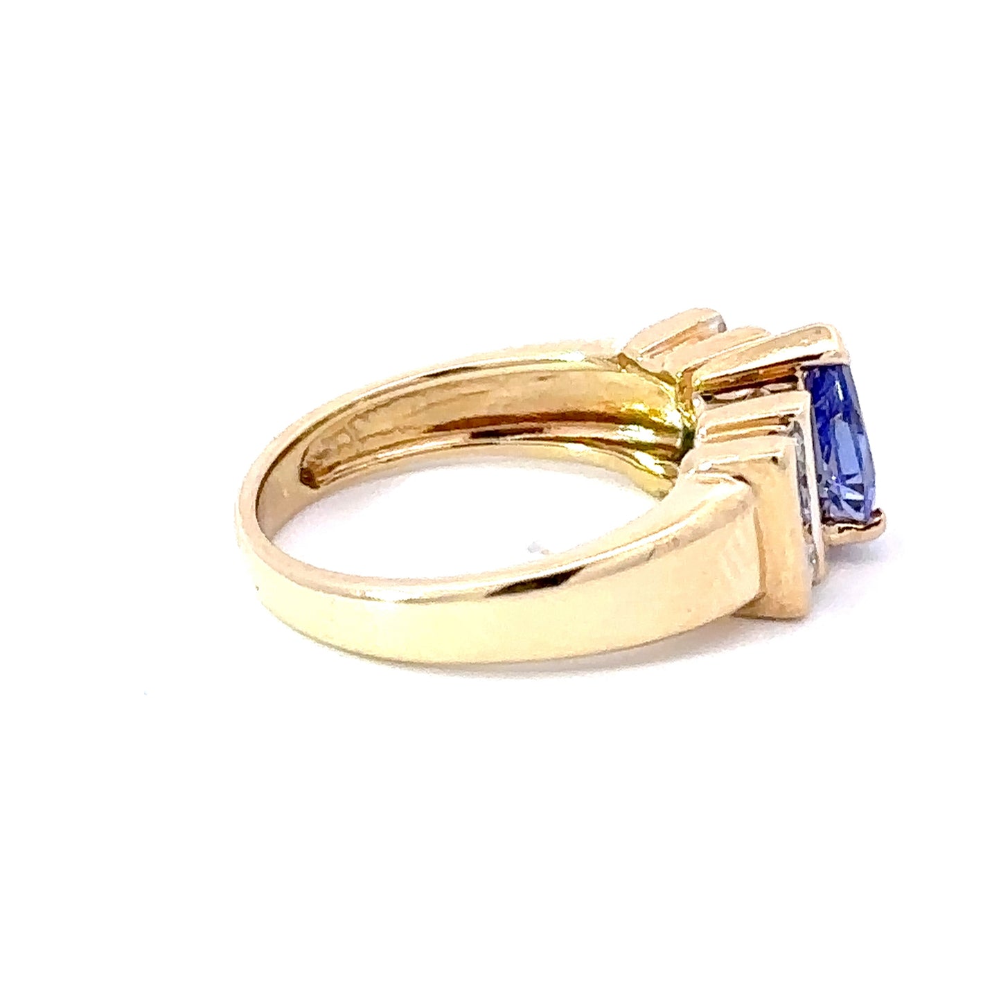 Tanzanite and diamond ring