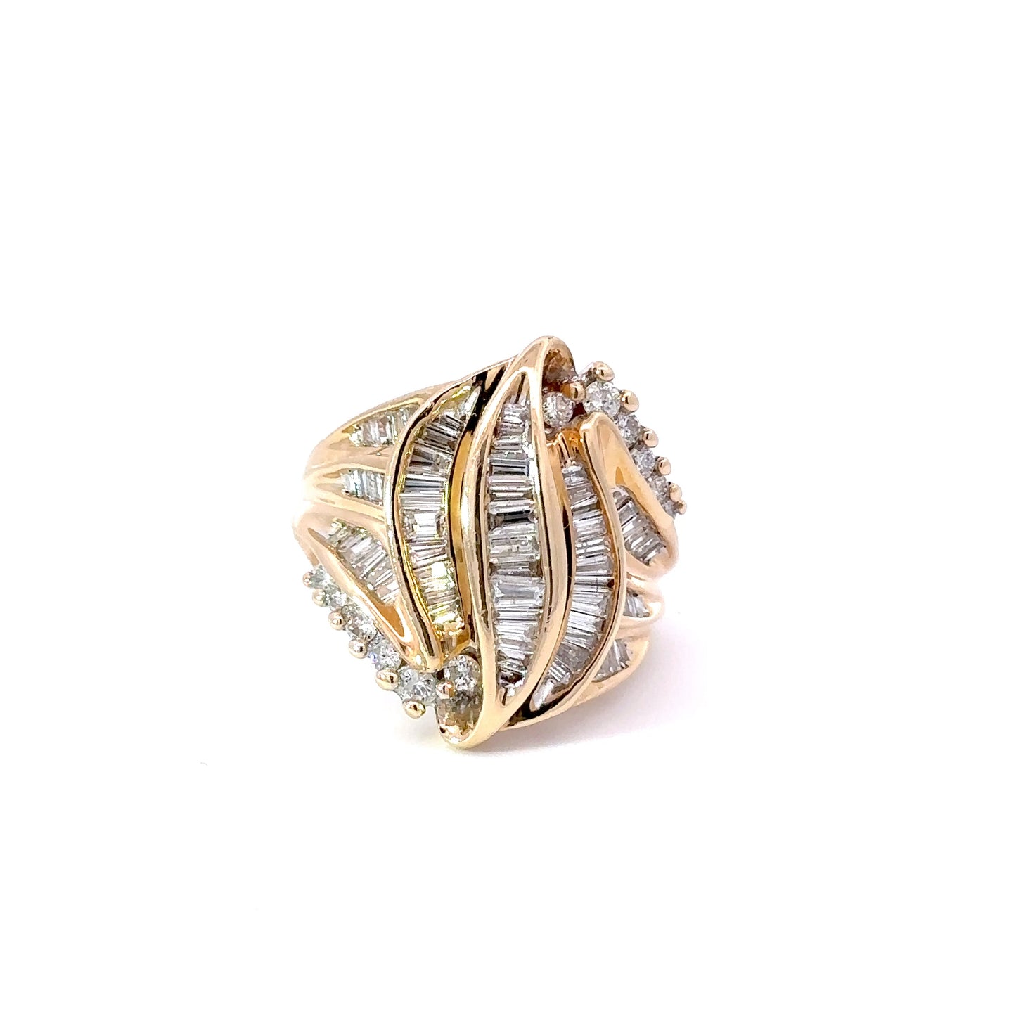 Baguette and round diamond fashion ring