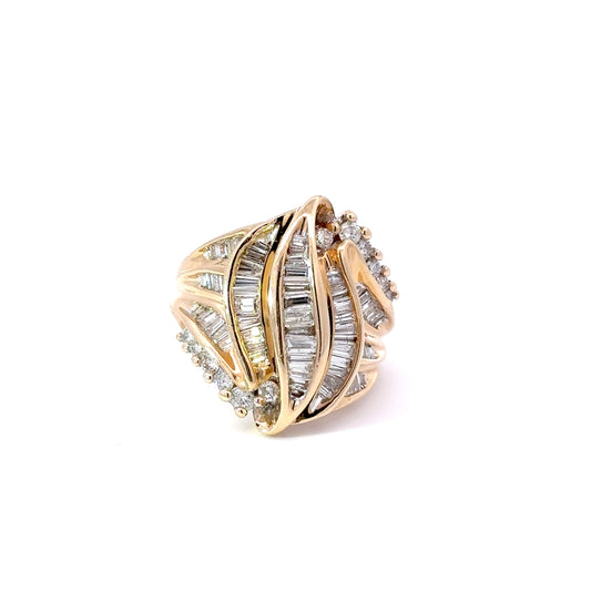 Baguette and round diamond fashion ring